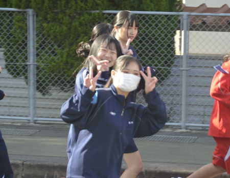 ８