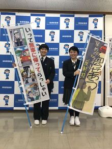 ３